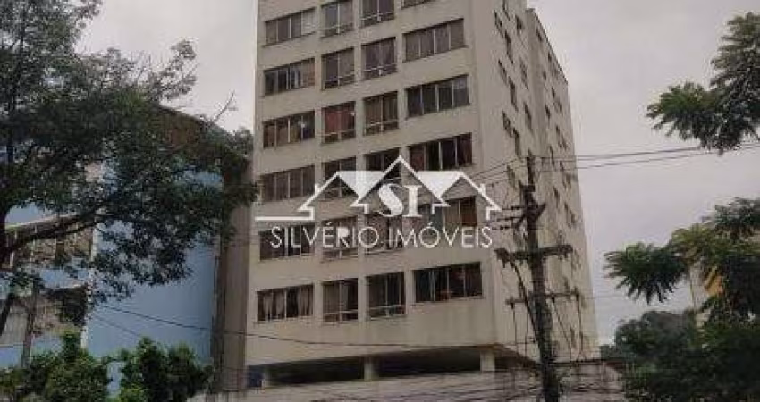 Apartamento- Petrópolis, Centro