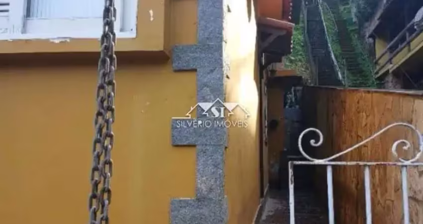 Casa com 2 quartos para alugar no Mosela, Petrópolis 