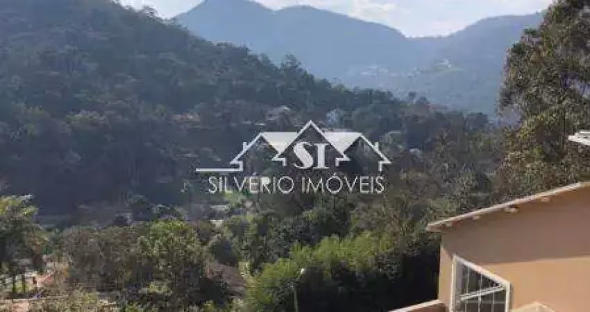 Casa com 4 quartos para alugar no Carangola, Petrópolis 