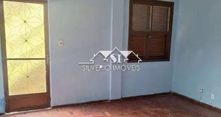 Casa com 2 quartos para alugar no Carangola, Petrópolis 