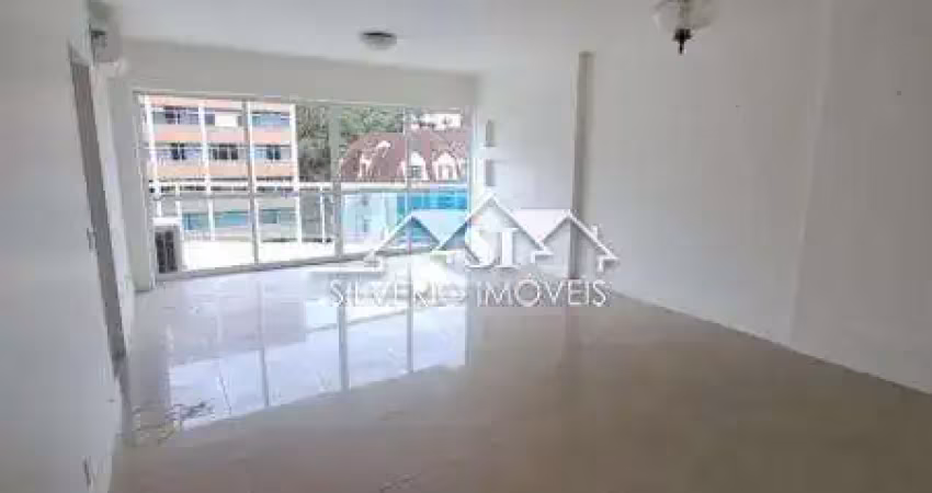 Apartamento com 3 quartos para alugar no Centro, Petrópolis 