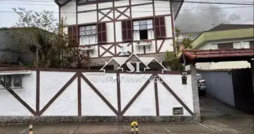 Casa com 4 quartos à venda no Bingen, Petrópolis 