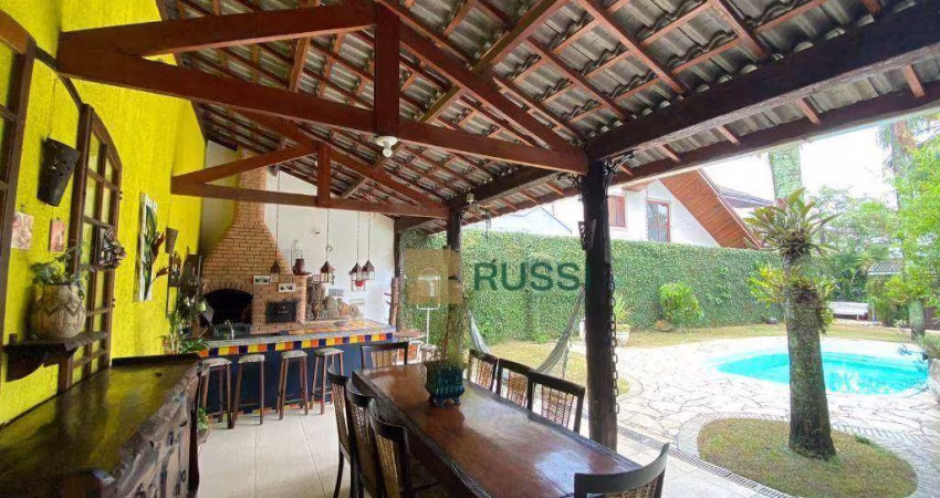 Casa com 3 dormitórios à venda, 530 m² por R$ 1.915.000,00 - Urbanova - São José dos Campos/SP