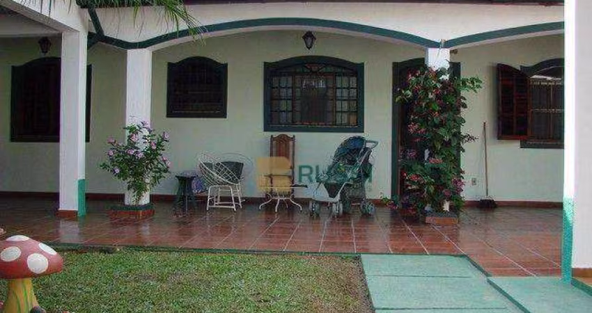 Casa com 3 dormitórios à venda, 200 m² por R$ 700.000,00 - Ipiranga - Caraguatatuba/SP