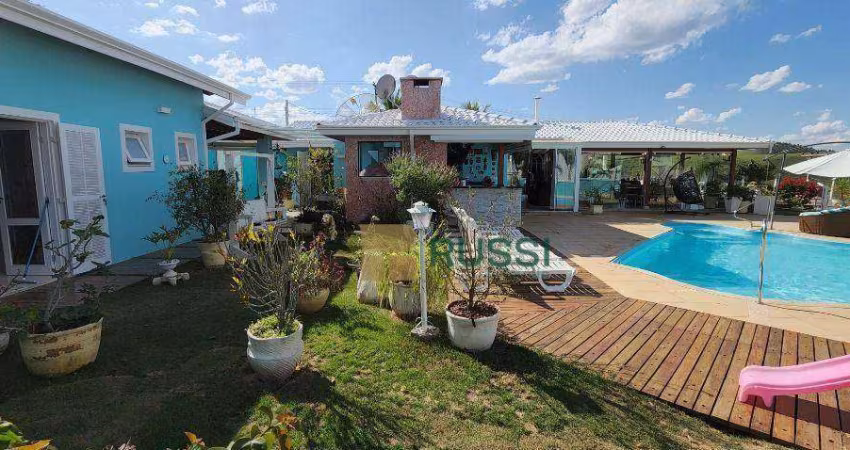 Casa com 4 dormitórios à venda, 320 m² por R$ 2.100.000,00 - Centro - Igaratá/SP