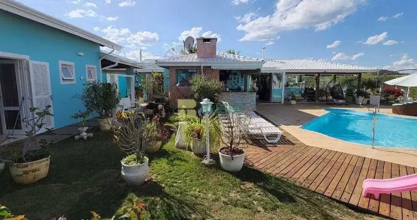 Casa com 4 dormitórios à venda, 320 m² por r$ 2.100.000,00 - centro - igaratá/sp