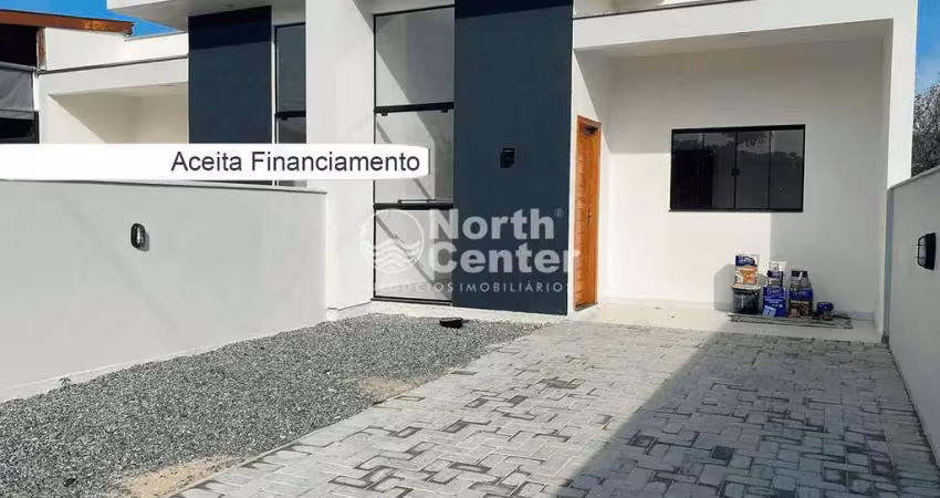 Casa geminada á venda com suíte e quintal, n° 1 bairro costeira, balneário barra do sul, sc