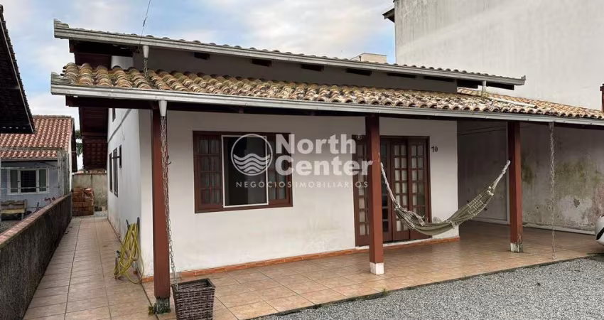 Casa à Venda ótima localização, próxima a prefeitura, Centro, Balneário Barra do Sul, SC