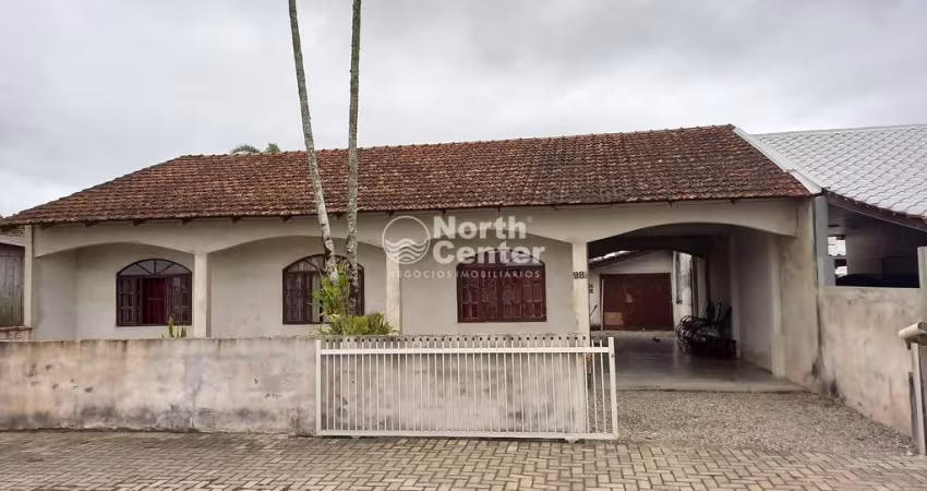 Casa à venda  80 metros da praia, Salinas, Balneário Barra do Sul, SC