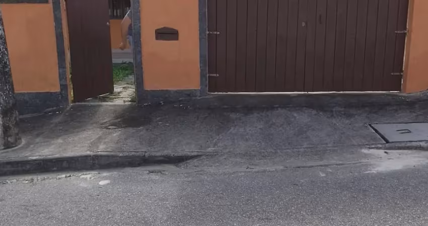 Excelente casa de 2 quartos e  2 vagas pronta  no flamengo em maricá