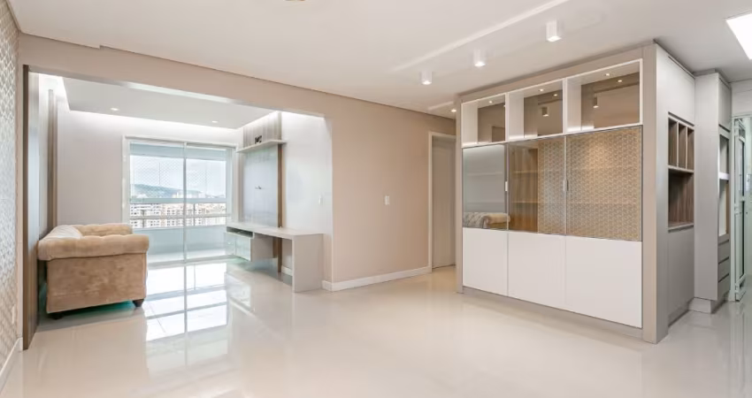 Apartamento à venda 97m² de área útil, com 3 dormitórios, sendo uma suíte e uma vaga de garagem no bairro Barreiros - São José-SC
