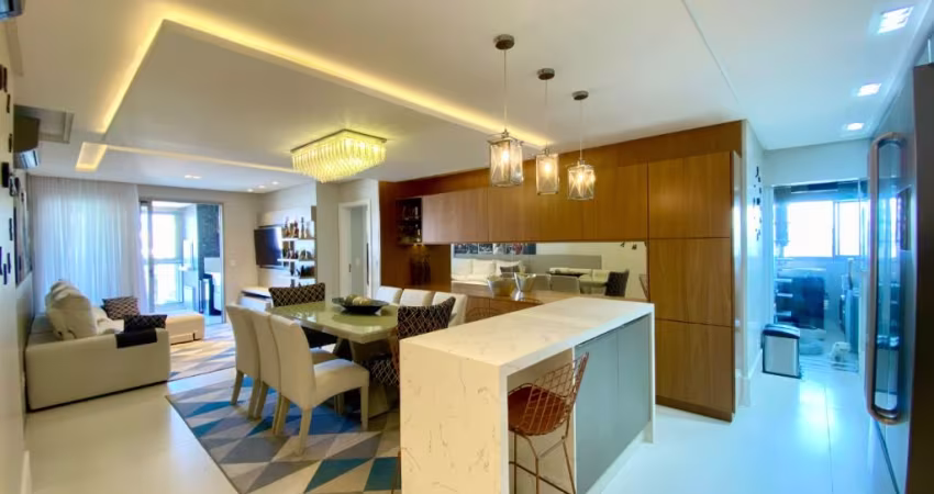 Apartamento Alto Padrão com 3 Suítes | 131m² | Vista para a Ponte Hercílio Luz | Balneário do Estreito - Florianópolis/SC