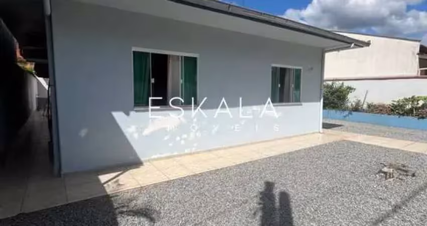 Casa com 03 dormitórios | tifa martins - jaraguá do sul
