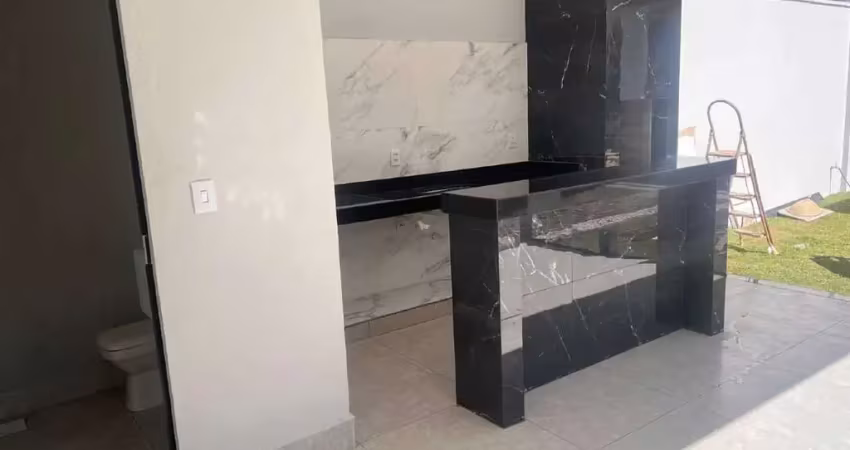 Casa com 4 quartos à venda no Novo Mundo, Uberlândia 