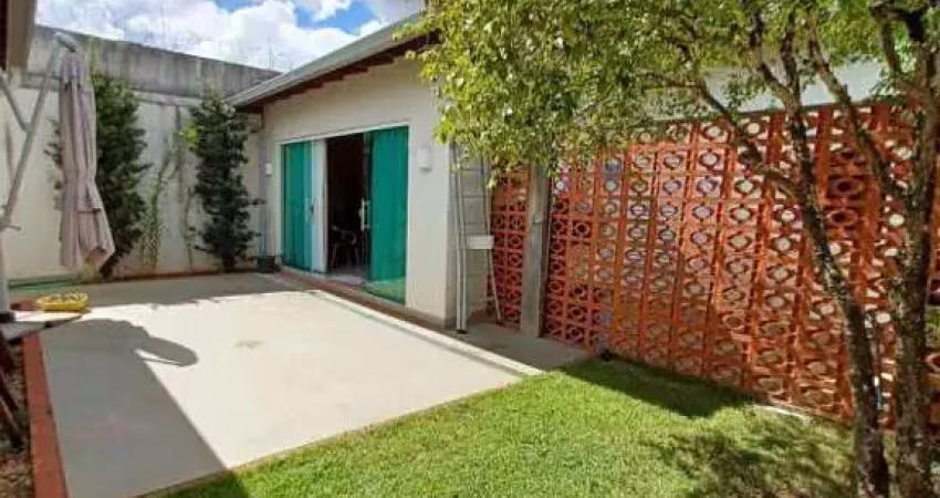 Excelente casa à venda no Bairro Roosevelt em Uberlândia
