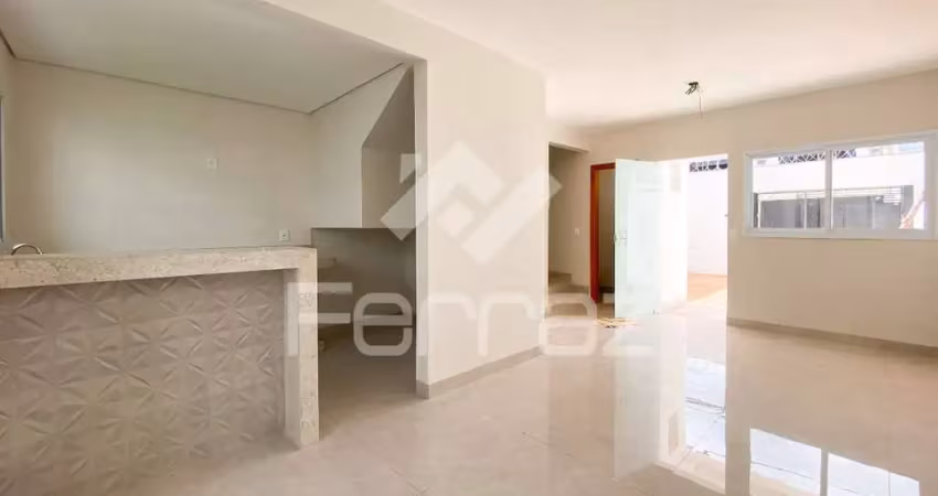 Sobrado à venda, 2 quartos, 2 suítes, 2 vagas, Vida Nova - Uberlândia/MG