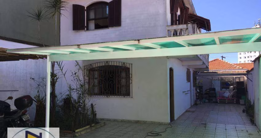 Sobrado com quintal amplo para 5 vagas de garagem. Excelente localização, acesso fácil para via Anchieta e Avenida Francisco Prestes Maia