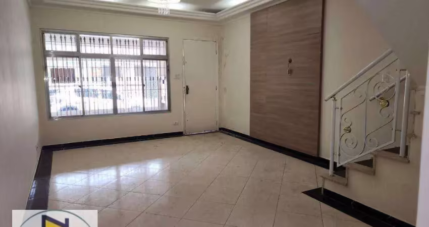 Sobrado com 3 dormitórios (suíte), sala 2 ambientes, copa e cozinha ampla, quintal lateral. excelente localização, próximo a praça são joão batista.