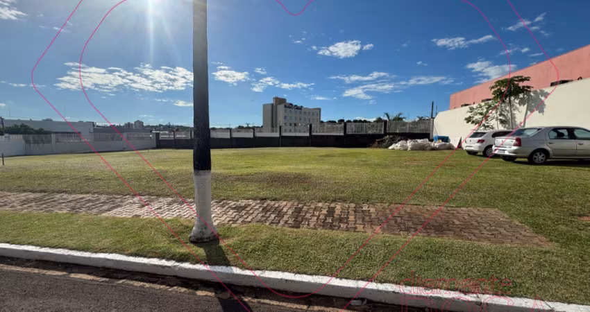 Terreno à venda localizado no Condomínio Residencial Soleil, Umuarama