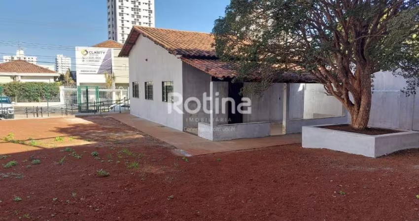 Casa Comercial para alugar, 3 quartos, Fundinho - Uberlândia/MG - Rotina Imobiliária