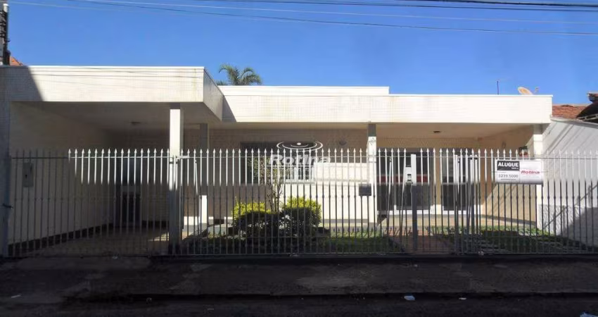 Casa Comercial para alugar, 3 quartos, Nossa Senhora Aparecida - Uberlândia/MG - Rotina Imobiliária