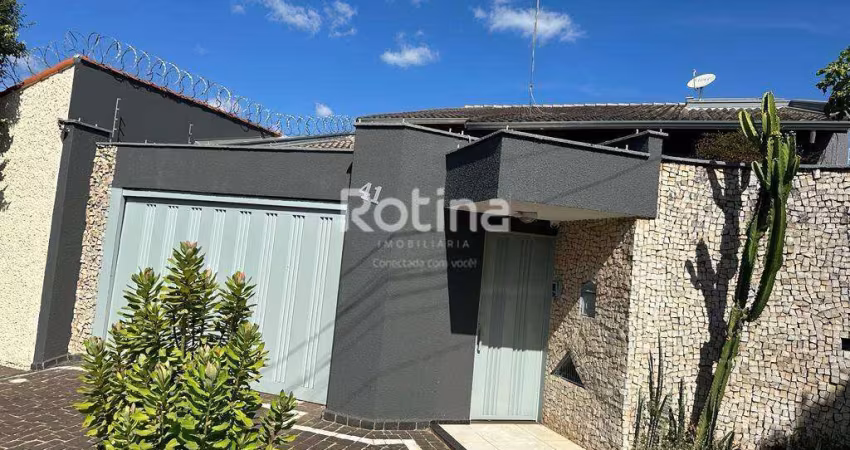 Casa para alugar, 3 quartos, Cidade Jardim - Uberlândia/MG - Rotina Imobiliária