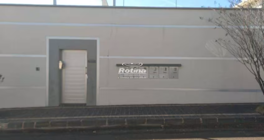 Casa para alugar, 2 quartos, Santa Mônica - Uberlândia/MG - Rotina Imobiliária