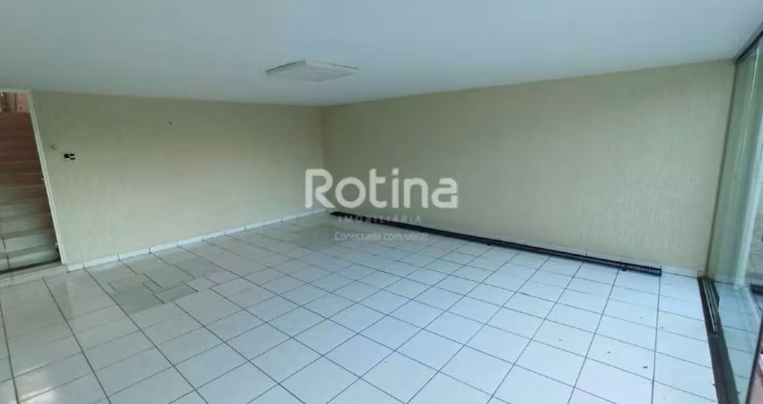 Casa Comercial para alugar, 6 quartos, Brasil - Uberlândia/MG - Rotina Imobiliária