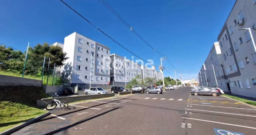 Apartamento para alugar, 2 quartos, Chacaras Tubalina e Quartel - Uberlândia/MG - Rotina Imobiliária