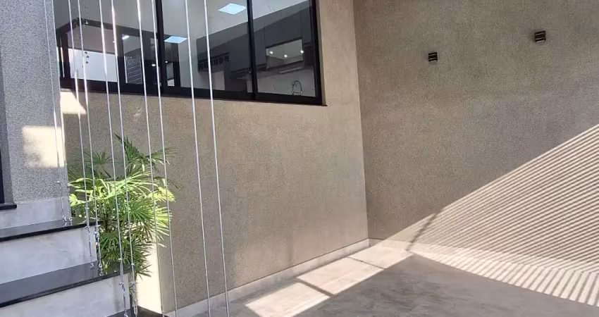 Belíssima casa no Residencial Piemonte!