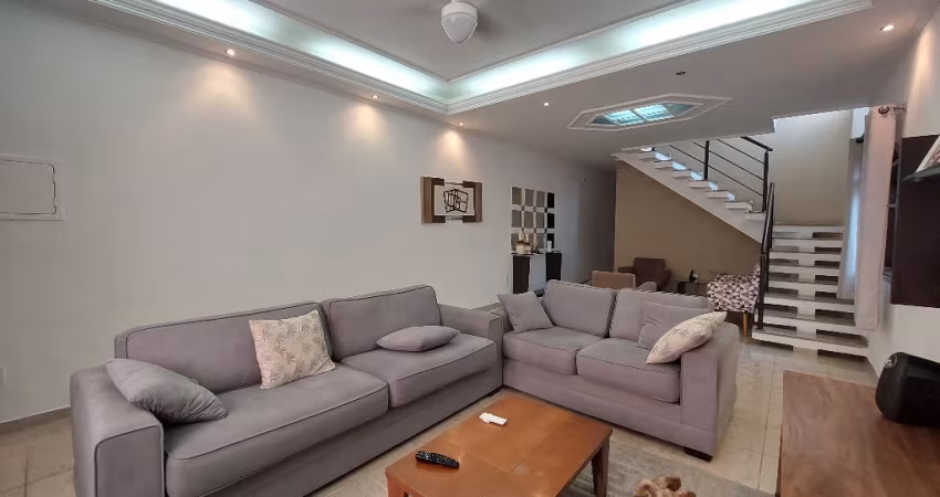 Sobrado de 293m² à venda em Gopoúva - 4 Dorms, 1 Suíte, Amplo Quintal e Garagem para 5 carros