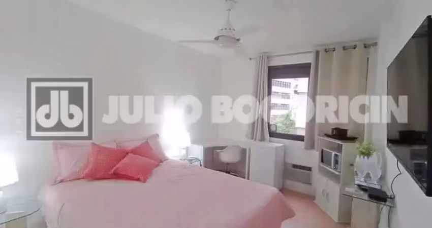 Flat com 1 quarto para alugar na Rua Pompeu Loureiro, Copacabana, Rio de Janeiro