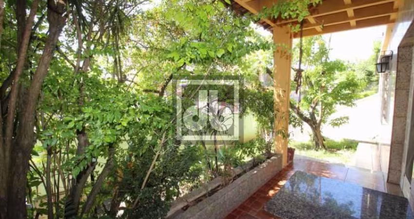 Casa em condomínio fechado com 3 quartos à venda na Rua Hugo Leal, Jardim Guanabara, Rio de Janeiro