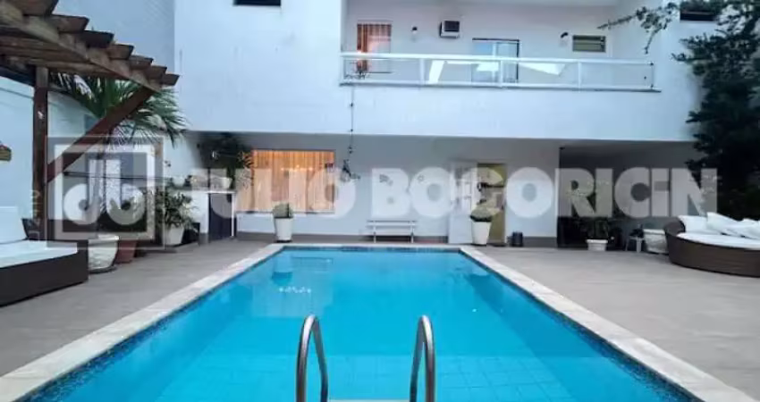 Casa em condomínio fechado com 4 quartos à venda na Rua Ney Armando Meziat, Jardim Guanabara, Rio de Janeiro