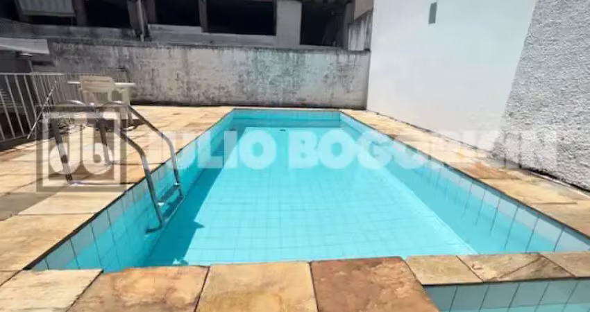 Casa em condomínio fechado com 3 quartos à venda na Rua Alcides de Freitas, Jardim Guanabara, Rio de Janeiro