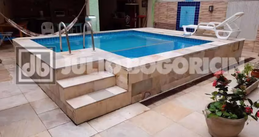 Casa com 8 quartos à venda na Rua Severiano da Fonseca, Jardim Guanabara, Rio de Janeiro