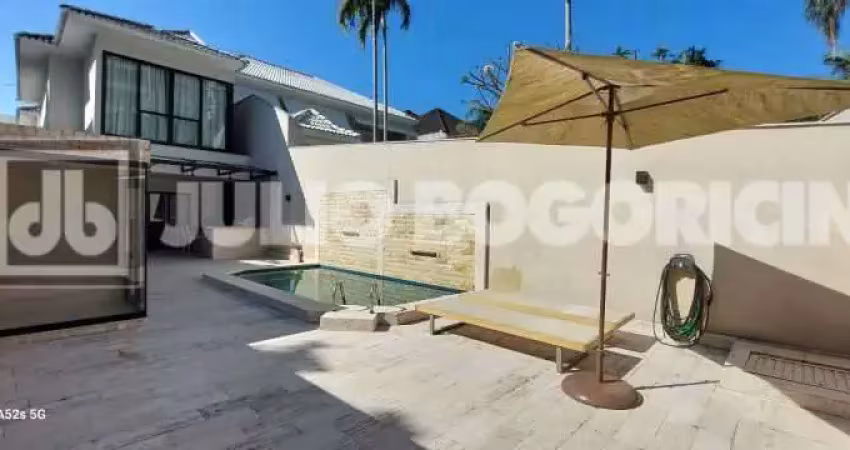 Casa em condomínio fechado com 3 quartos para alugar na Rua Frei Jacinto Infantino, Barra da Tijuca, Rio de Janeiro