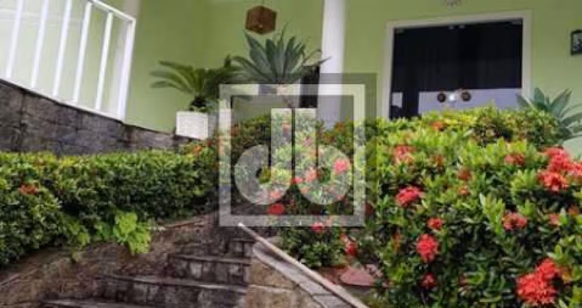 Casa em condomínio fechado com 5 quartos à venda na Rua Carmem Aguiar de Matos, Taquara, Rio de Janeiro