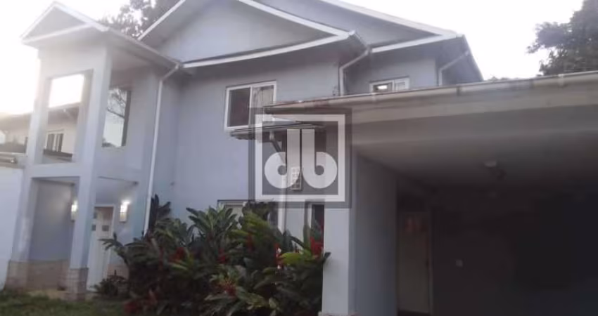 Casa em condomínio fechado com 4 quartos à venda na Rua Serra Dourada, Vargem Grande, Rio de Janeiro