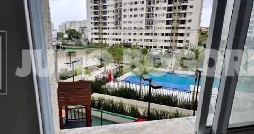 Apartamento com 2 quartos à venda na Avenida Dom Hélder Câmara, Del Castilho, Rio de Janeiro