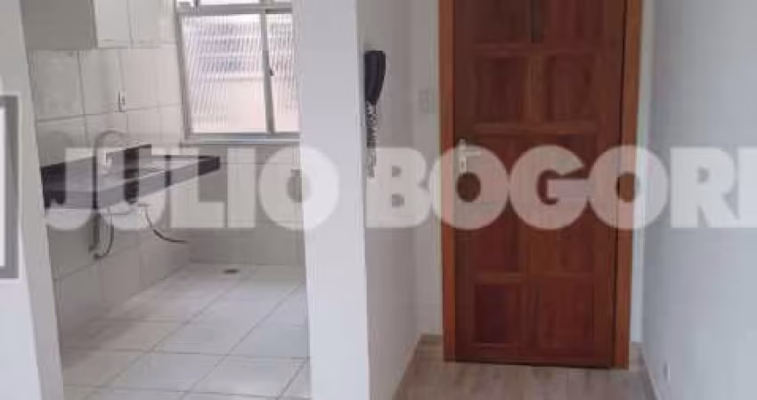 Apartamento com 2 quartos para alugar na Rua Adriano, Todos os Santos, Rio de Janeiro