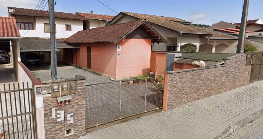 Casa para Venda em Joinville, Petrópolis, 3 dormitórios, 3 banheiros, 2 vagas