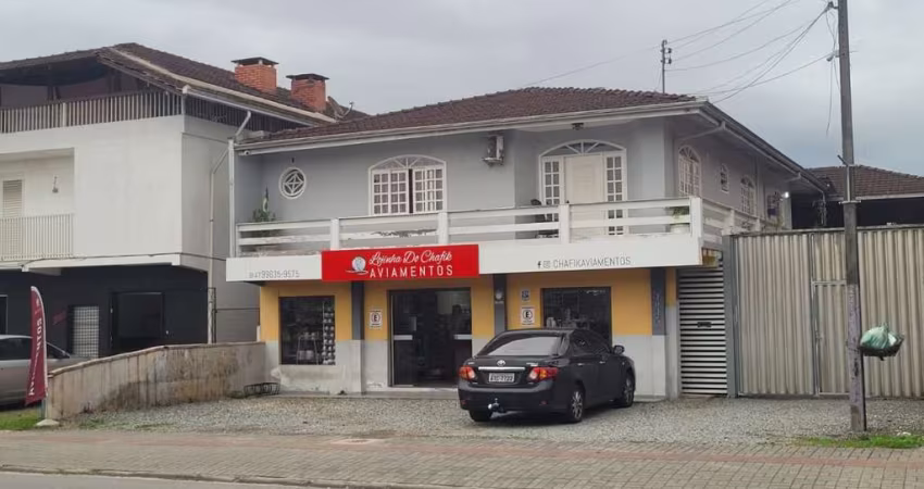 Comercial para Venda em Joinville, Fátima, 2 dormitórios, 1 suíte, 4 banheiros, 3 vagas