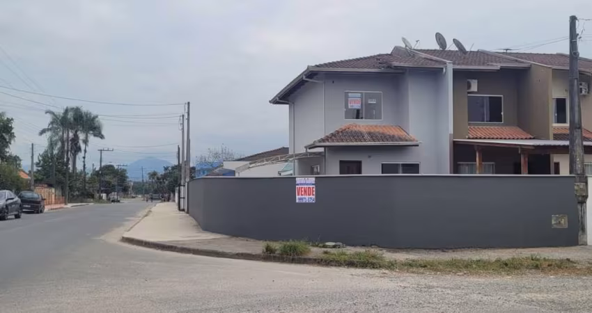 Sobrado Geminado para Venda em Joinville, Morro do Meio, 2 dormitórios, 1 banheiro, 1 vaga