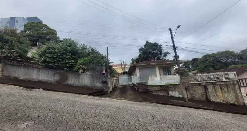 Casa para venda em joinville, floresta, 4 dormitórios, 1 banheiro, 2 vagas