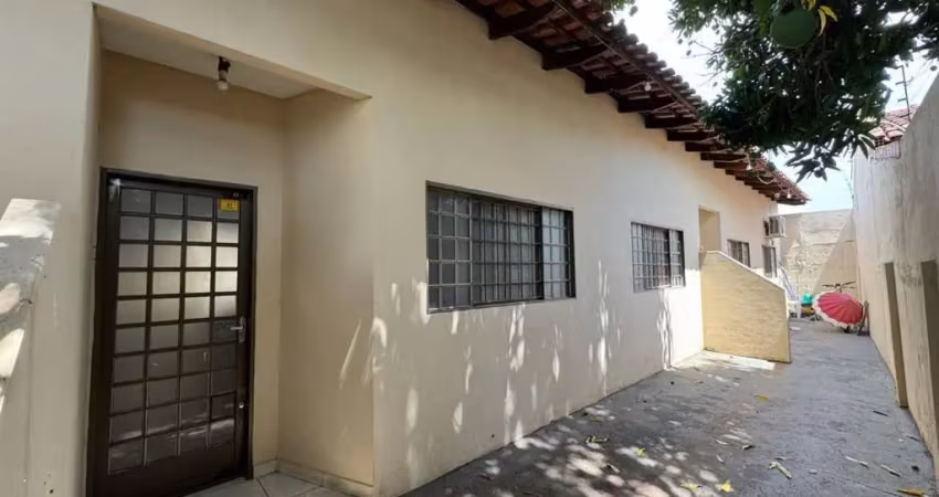 Casa geminada  nº 02, rua 256,  qd. 23, lt. 11. setor coimbra, goiania, go