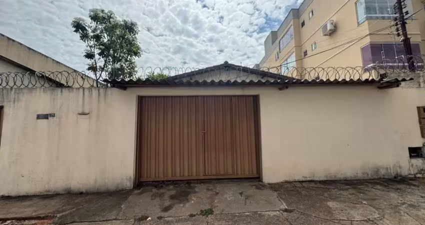 Casa com 3 quartos para alugar na Rua C157, Jardim América, Goiânia