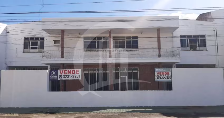 Casa comercial à venda no bairro Suissa