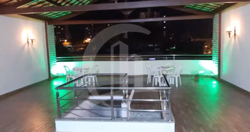 Linda casa comercial à venda localizada no bairro luzia