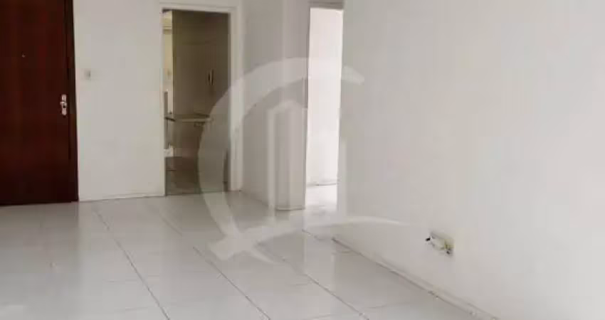 Apartamento à venda no Cond. Sylvio Romero